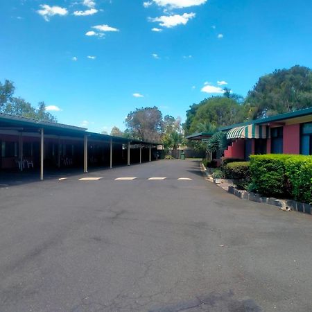 Oakey Motel Экстерьер фото