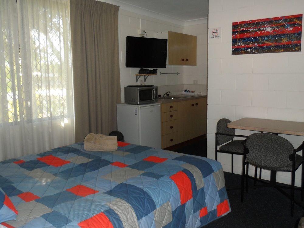 Oakey Motel Экстерьер фото