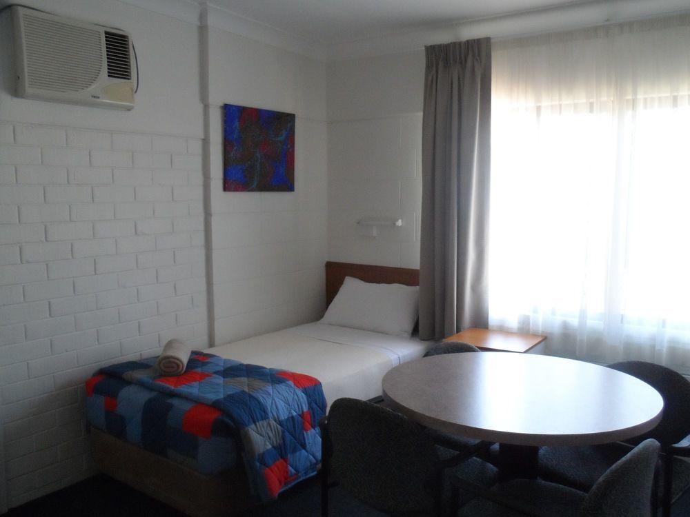 Oakey Motel Экстерьер фото