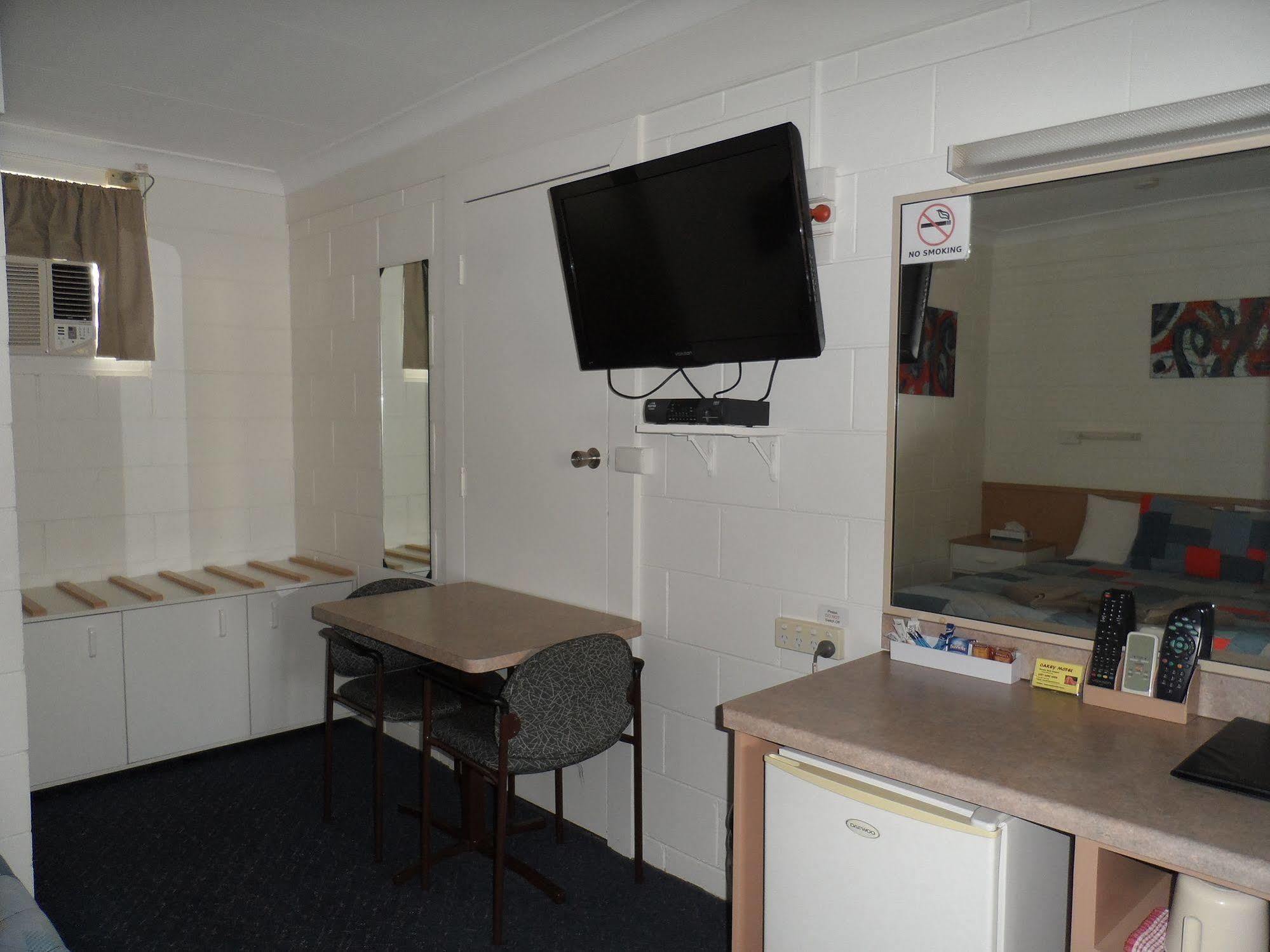 Oakey Motel Экстерьер фото